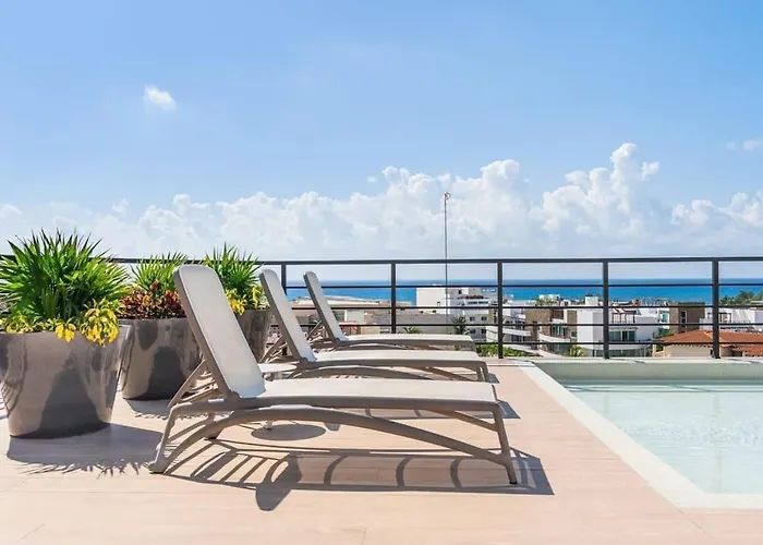 Beautiful With Kitchen Ac Gym Pool Ocean View From The Rooftop Holiday home