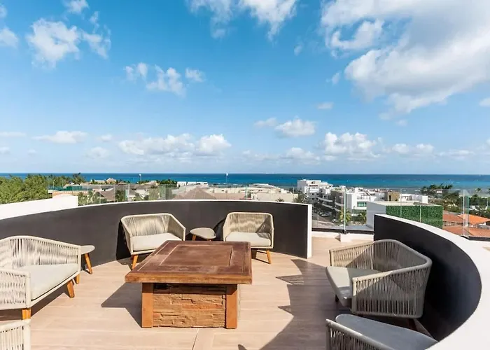 Beautiful With Kitchen Ac Gym Pool Ocean View From The Rooftop Holiday home