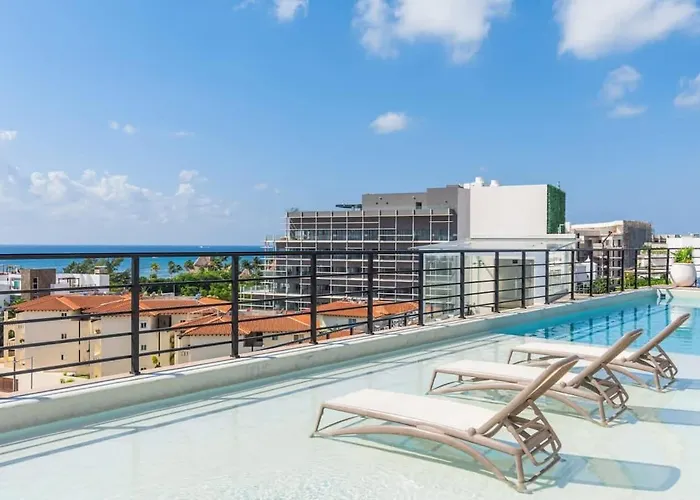 Beautiful With Kitchen Ac Gym Pool Ocean View From The Rooftop *